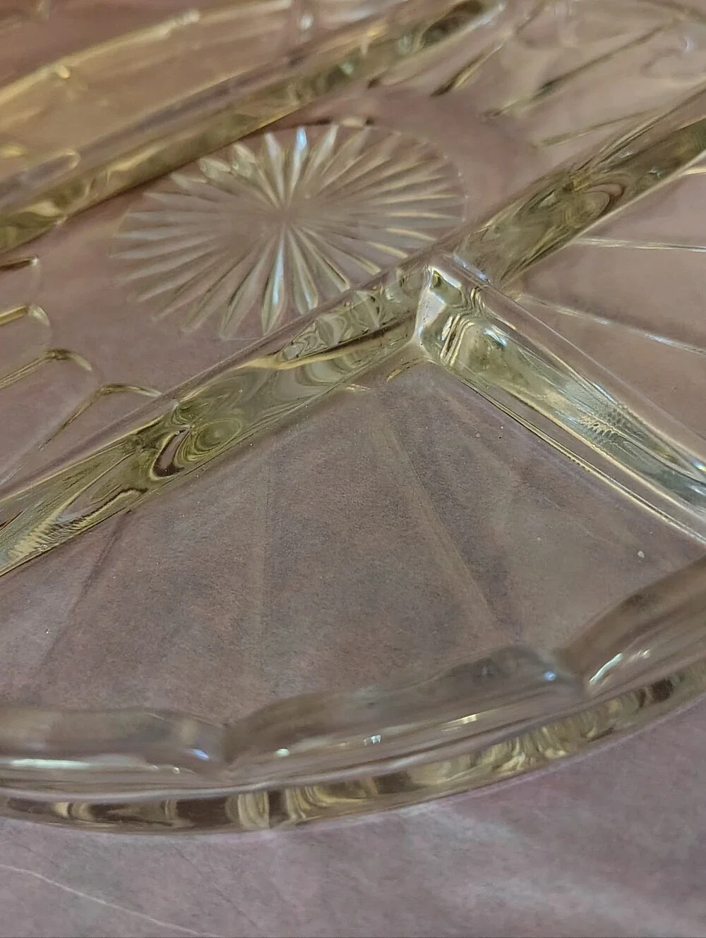 VINTAGE CLEAR PRESSED GLASS DIVIDED RELISH / SERVING TRAY (10